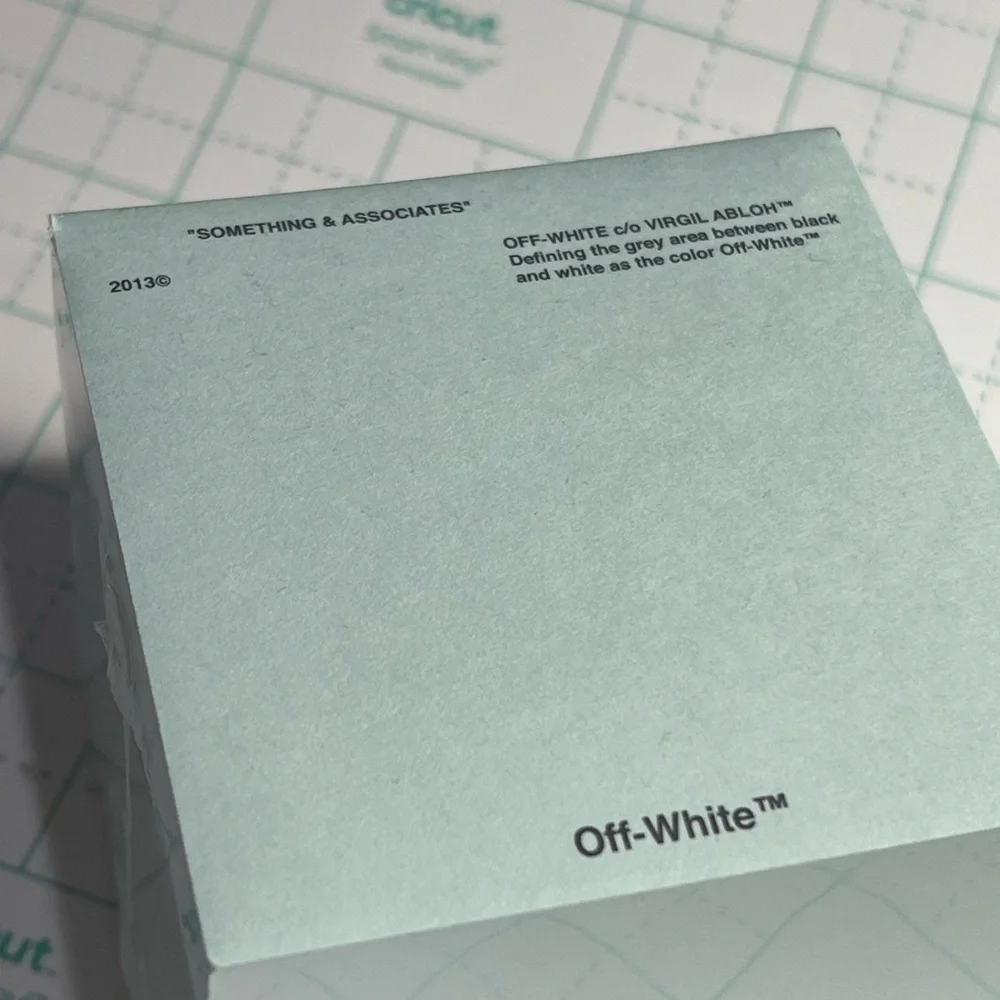Off-white Accessory | Sticky Notes - Picture 4 of 6
